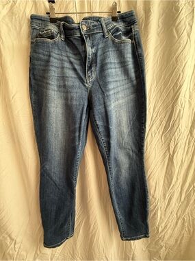 Judy Blue Two-Tone Blue Boyfriend Jeans